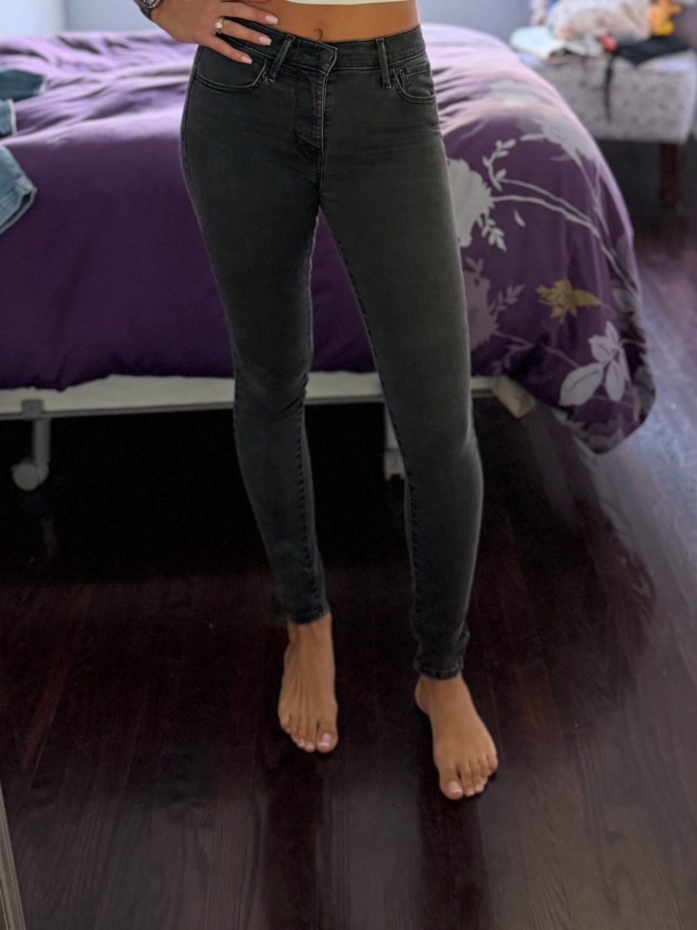LEVIS High-Rise Skinny Jeans in Charcoal Gray